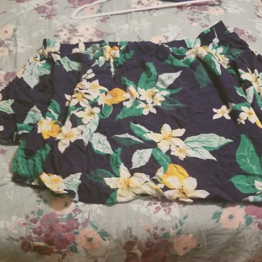 Over the shoulder top